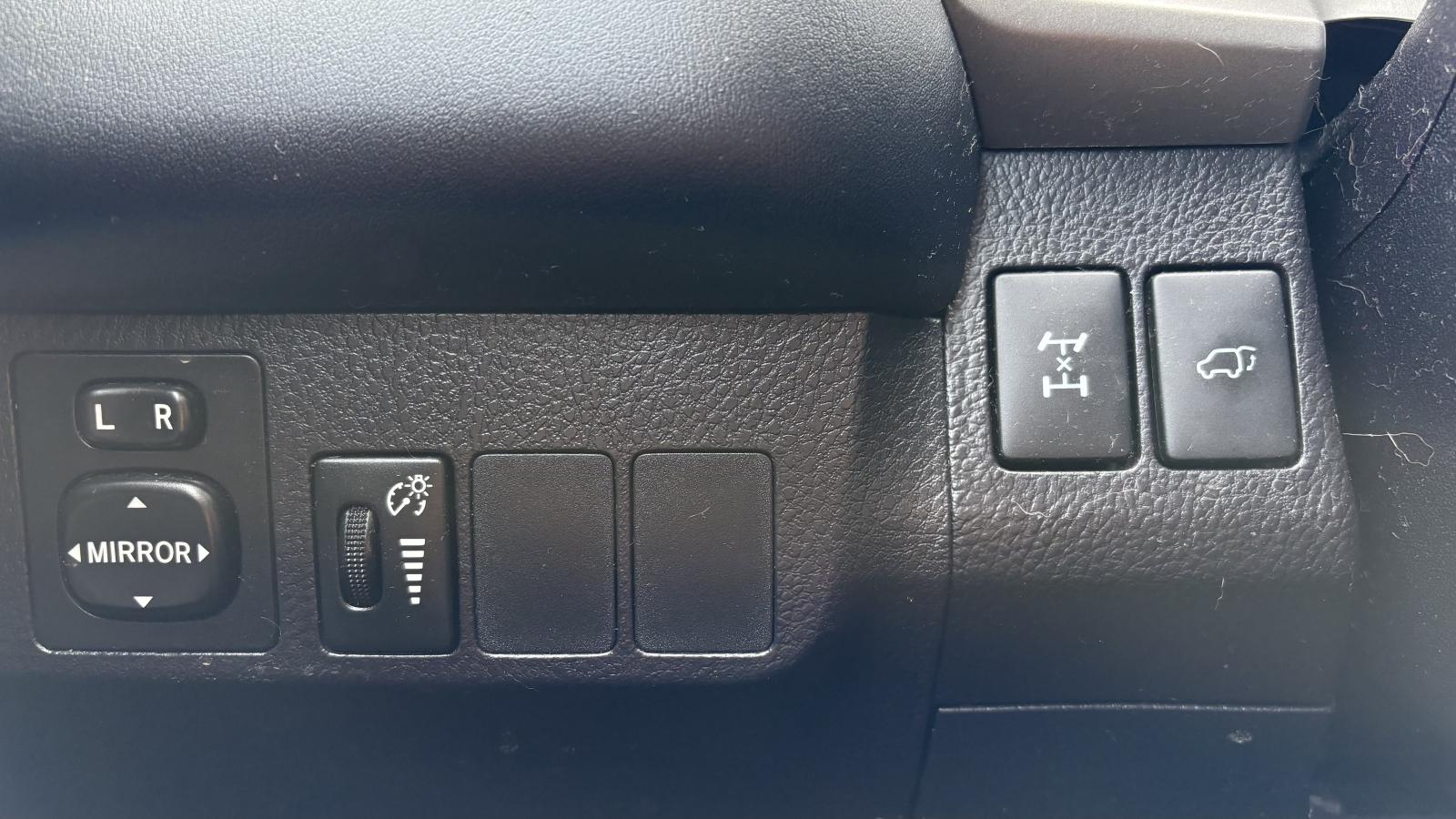 2016 Toyota RAV4 - Image 17