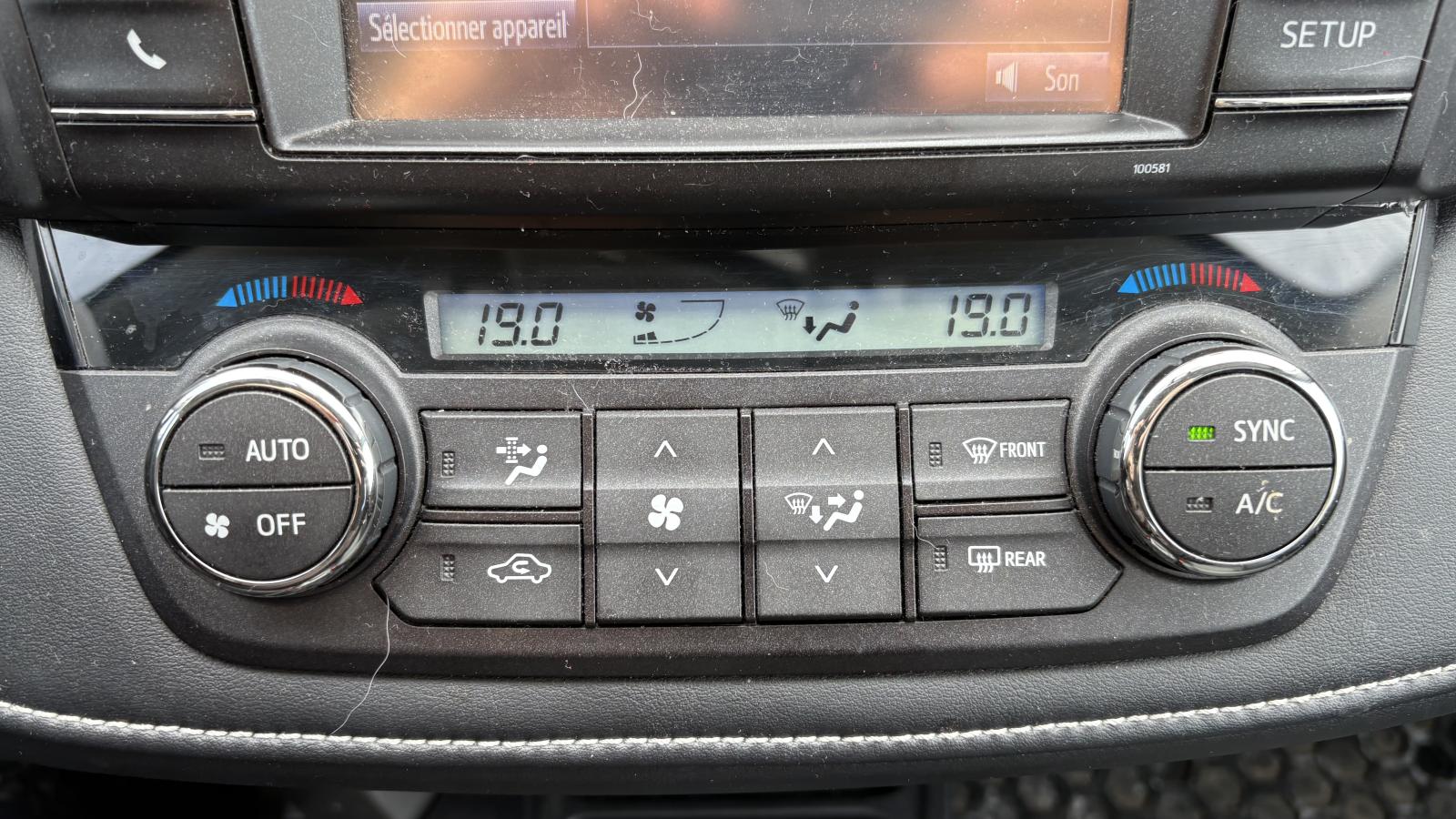 2016 Toyota RAV4 - Image 26