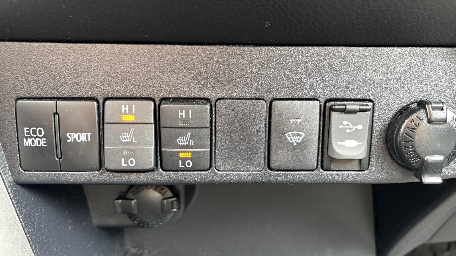 2016 Toyota RAV4 - Image 28