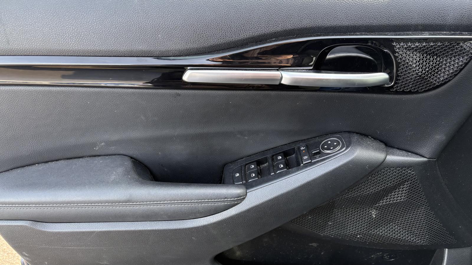 2024 Kia Seltos - Image 11