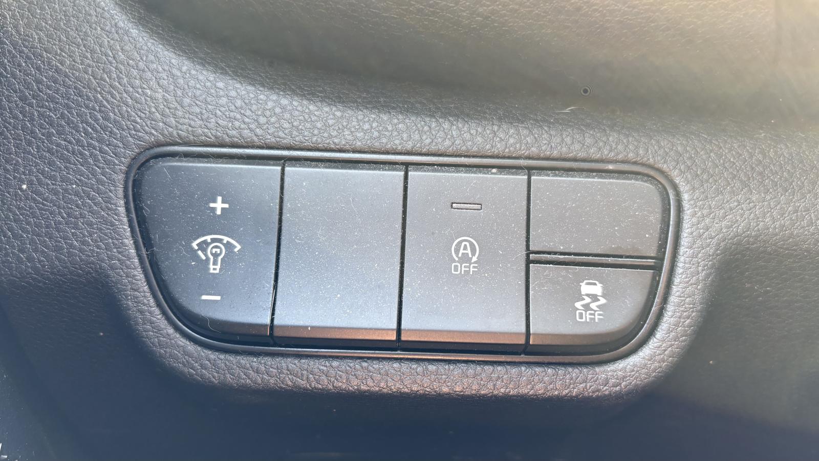 2024 Kia Seltos - Image 16