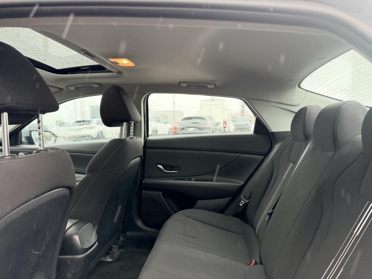 2021 Hyundai Elantra - Image 10