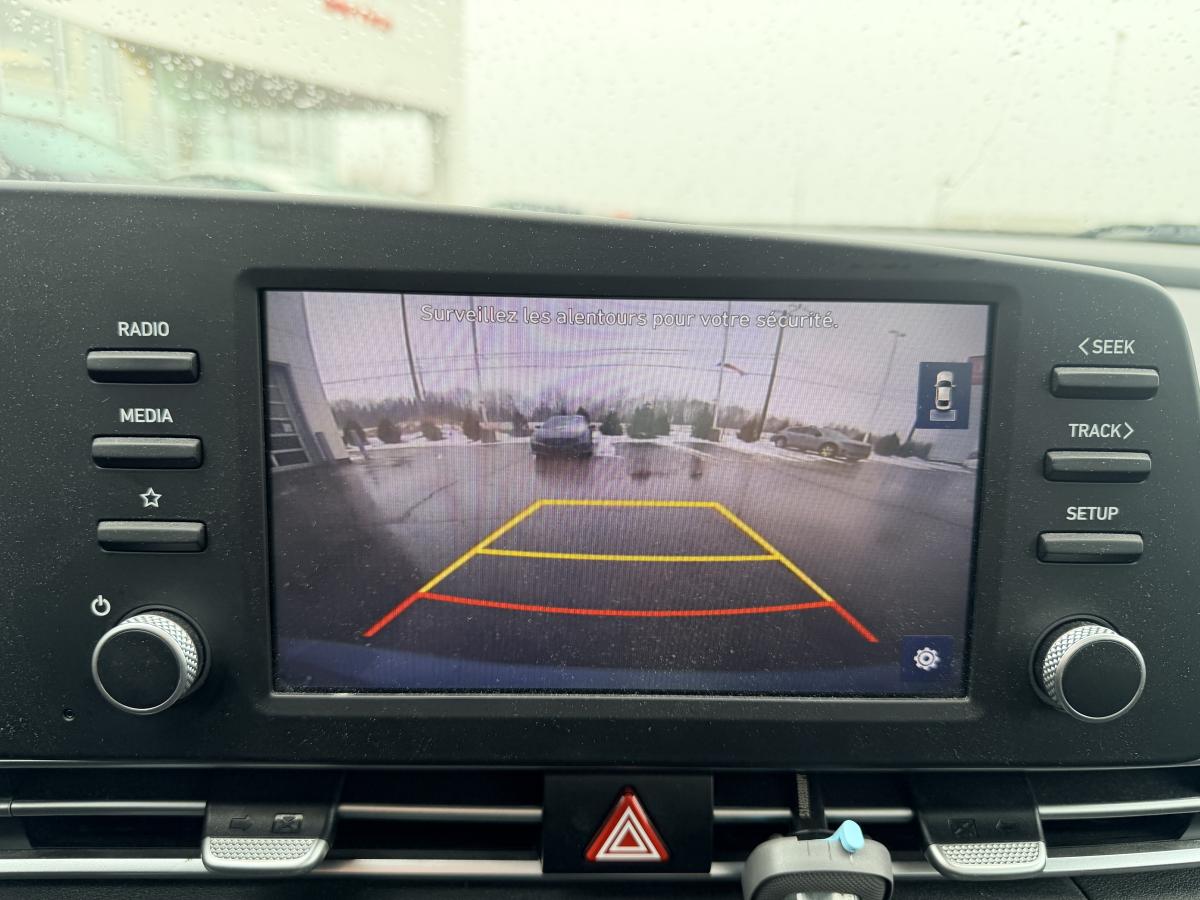 2021 Hyundai Elantra - Image 12