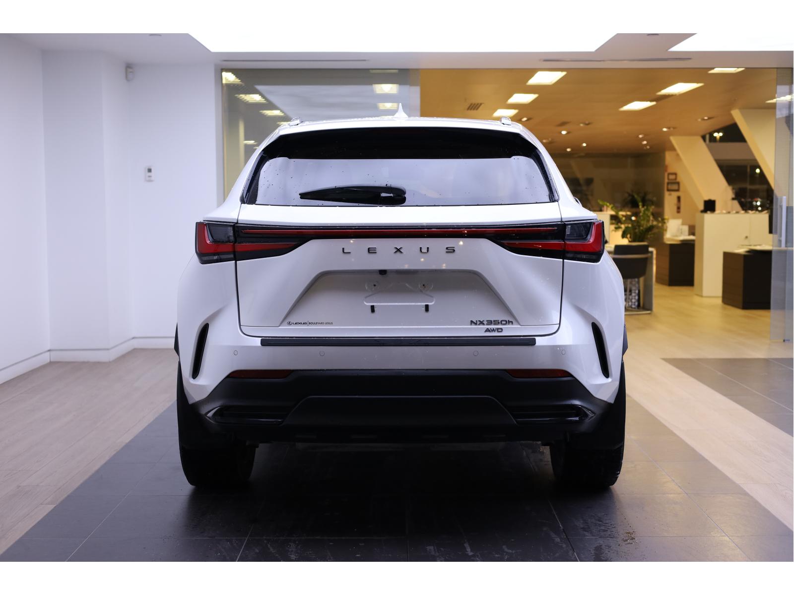 2022 Lexus NX - Image 8