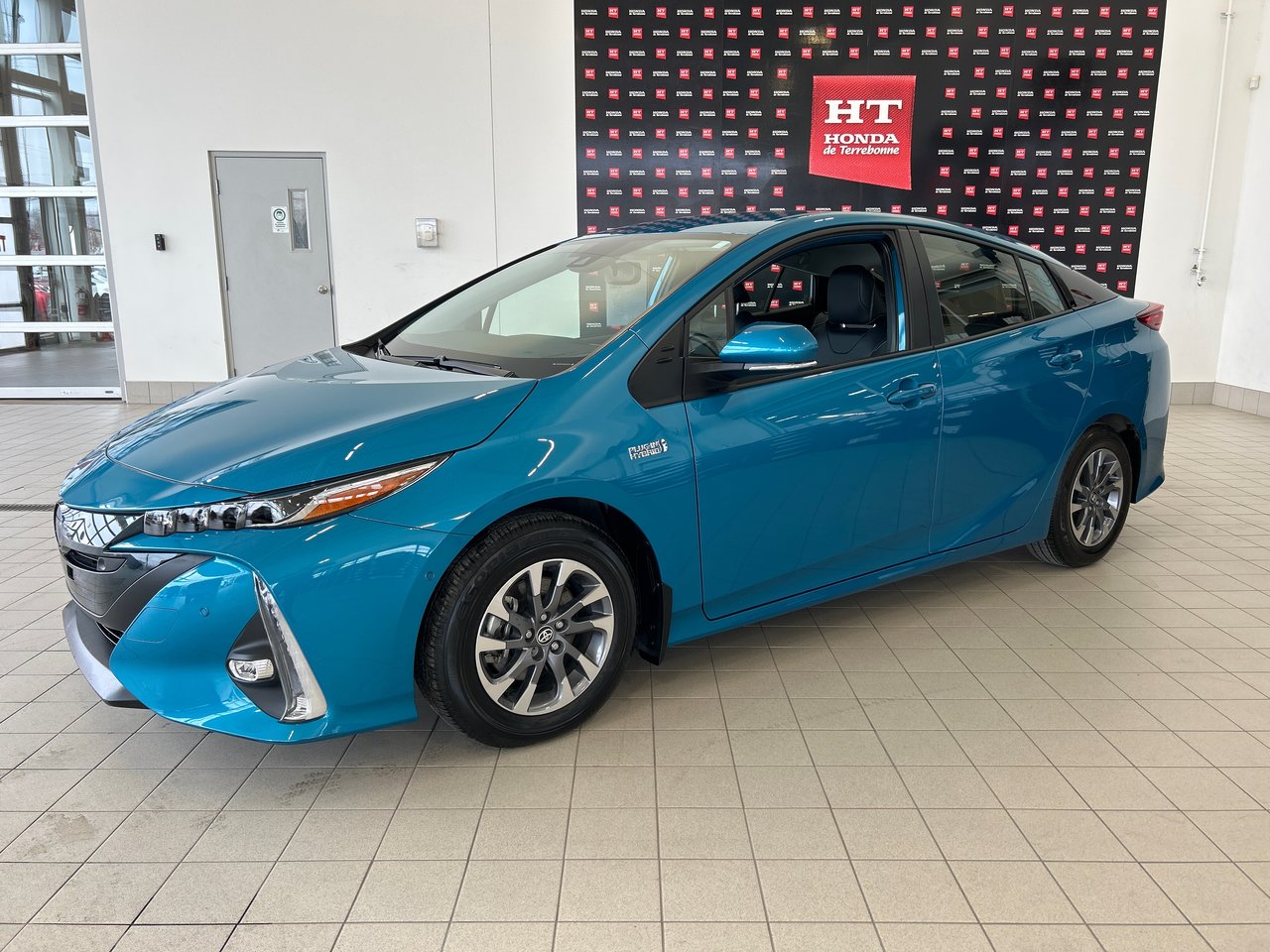 2022 Toyota Prius Prime - Image 12