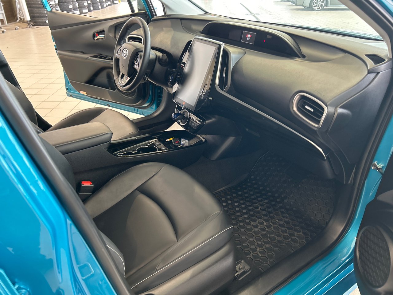 2022 Toyota Prius Prime - Image 26