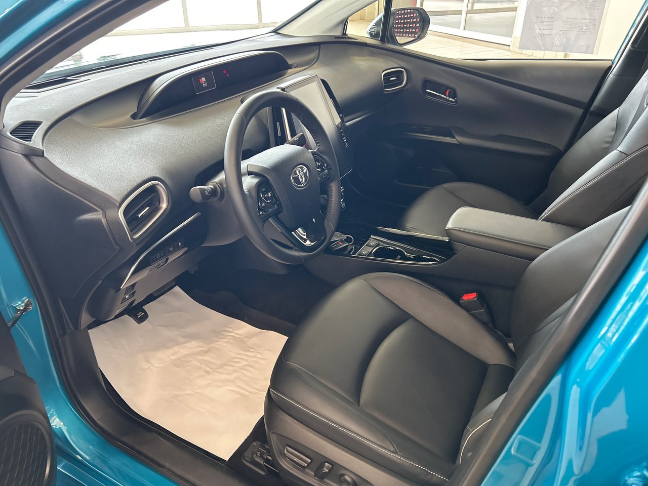 2022 Toyota Prius Prime - Image 29