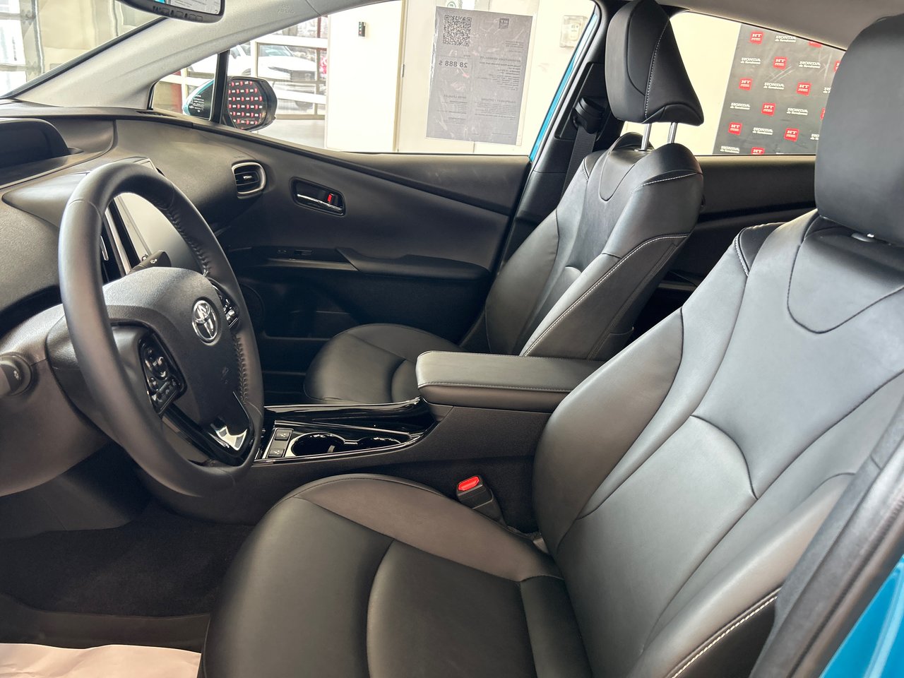 2022 Toyota Prius Prime - Image 30