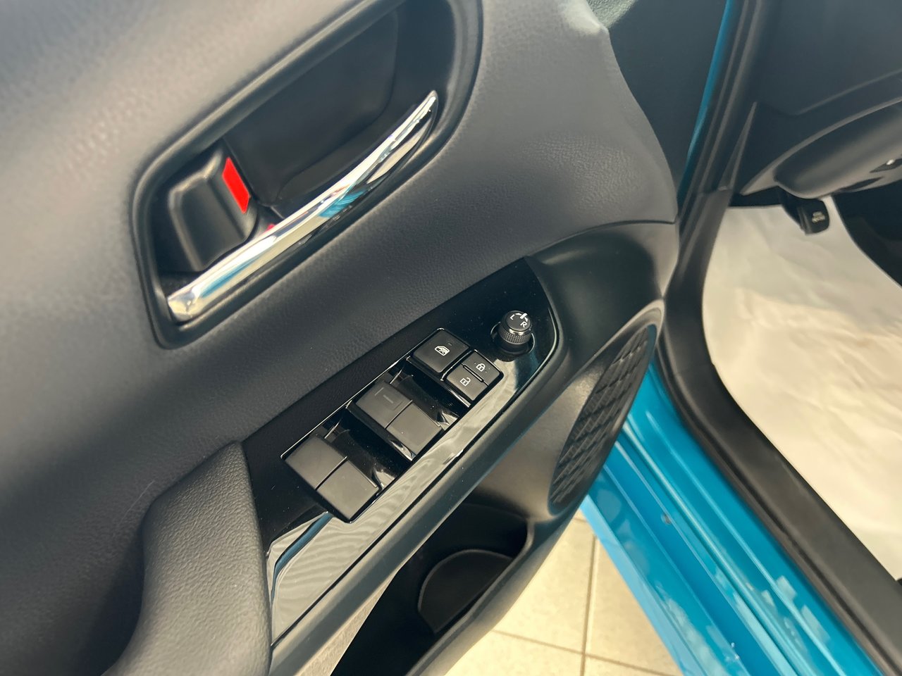 2022 Toyota Prius Prime - Image 32