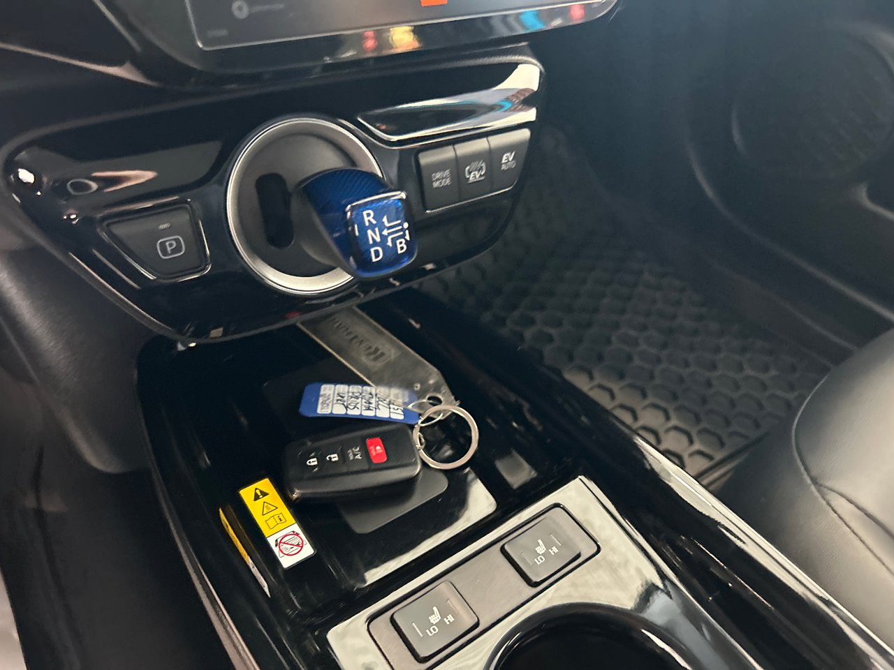 2022 Toyota Prius Prime - Image 33