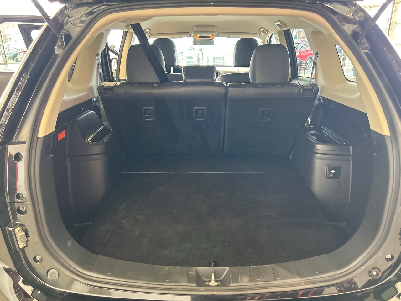 2020 Mitsubishi Outlander PHEV - Image 17