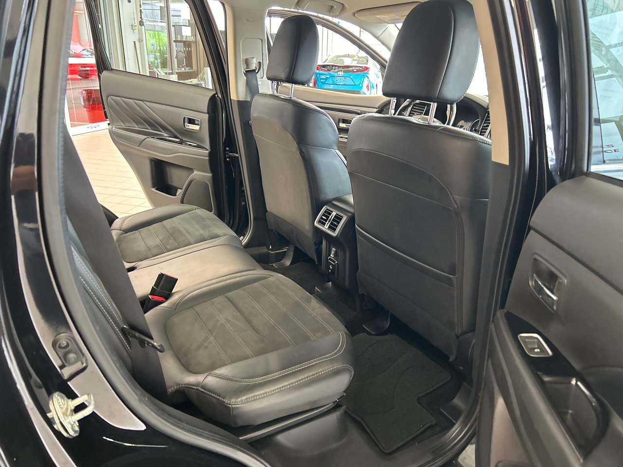 2020 Mitsubishi Outlander PHEV - Image 20