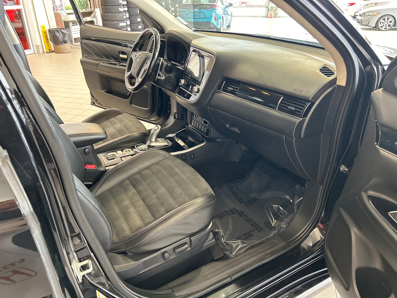 2020 Mitsubishi Outlander PHEV - Image 22