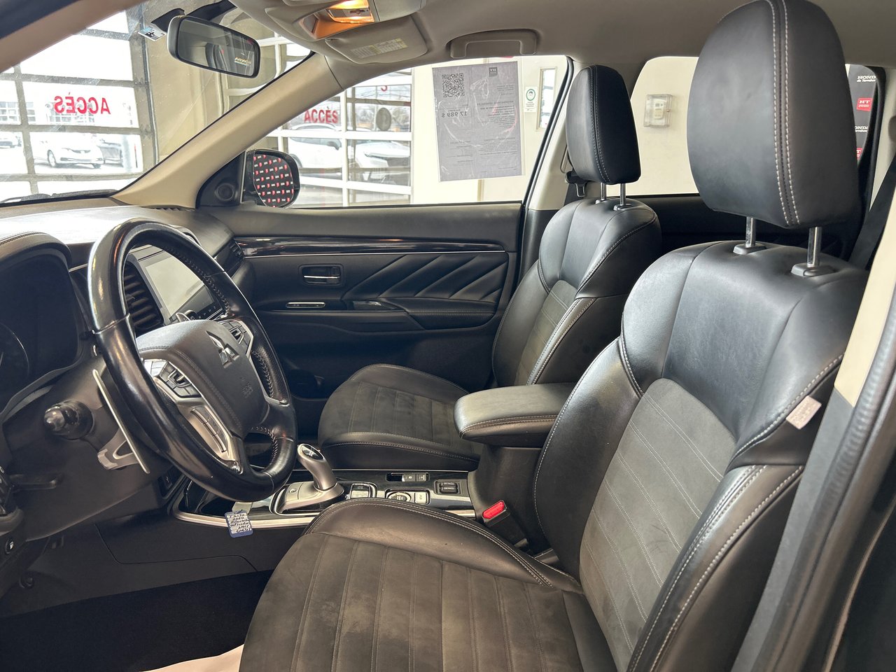 2020 Mitsubishi Outlander PHEV - Image 26