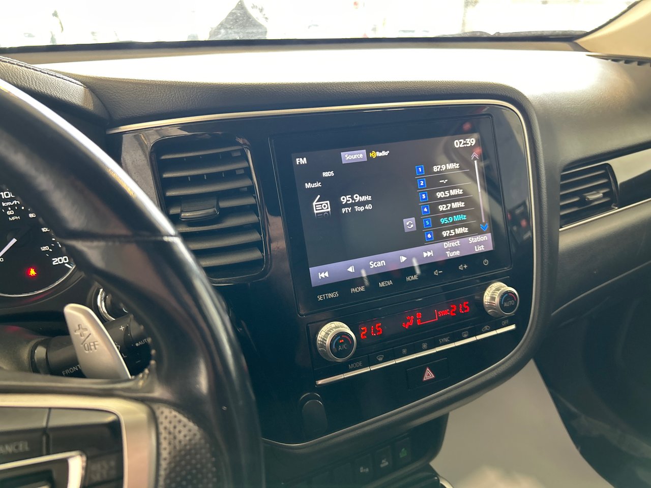 2020 Mitsubishi Outlander PHEV - Image 30