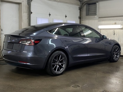 2021 Tesla Model 3 - Image 16