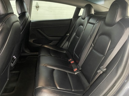 2021 Tesla Model 3 - Image 25