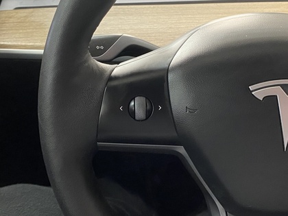 2021 Tesla Model 3 - Image 27