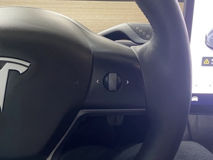 2021 Tesla Model 3 - Image 28