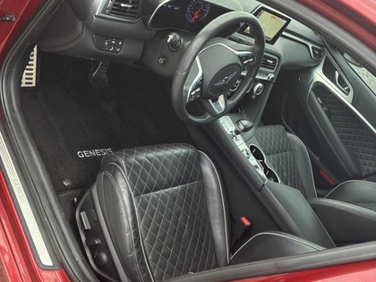 2020 Genesis G70 - Image 6