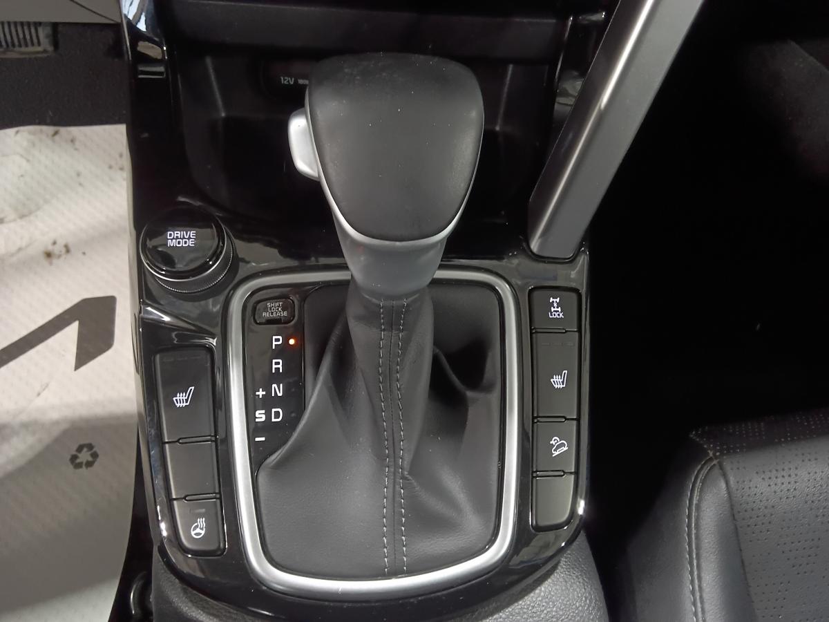 2022 Kia Seltos - Image 17