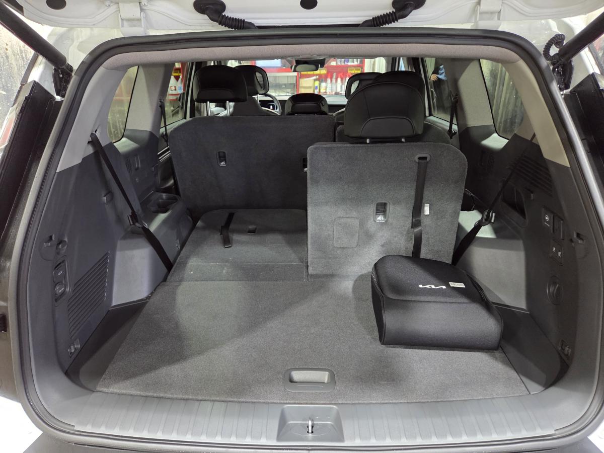 2026 Kia EV9 - Image 22