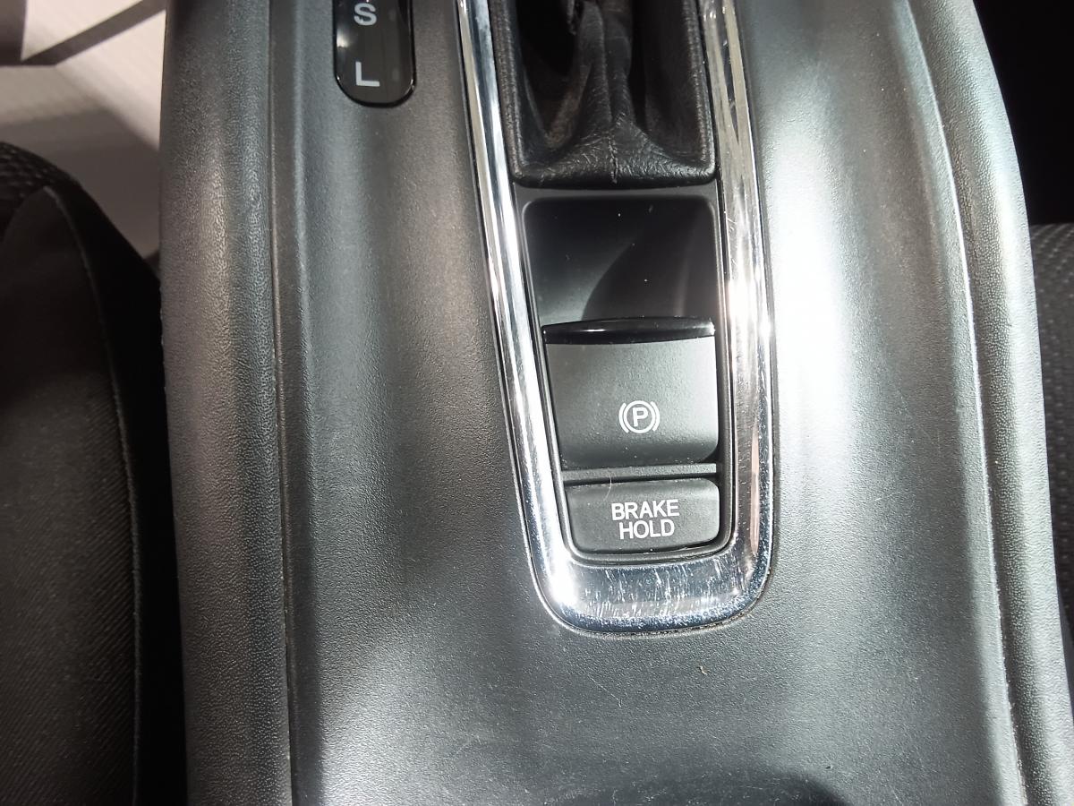 2018 Honda HR-V - Image 30