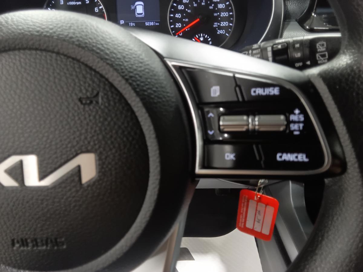 2022 Kia Seltos - Image 32