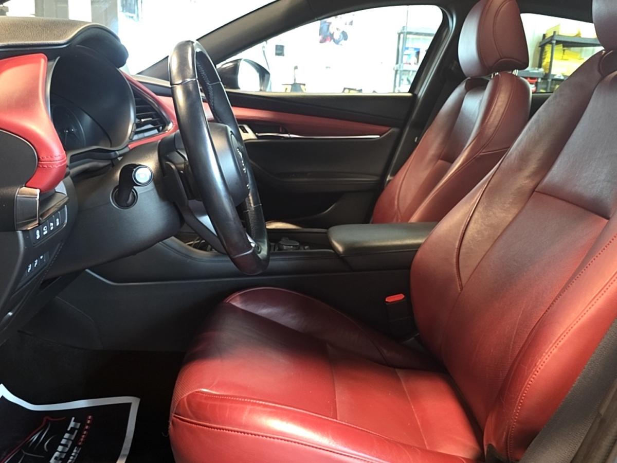 2021 Mazda Mazda3 Sport - Image 8