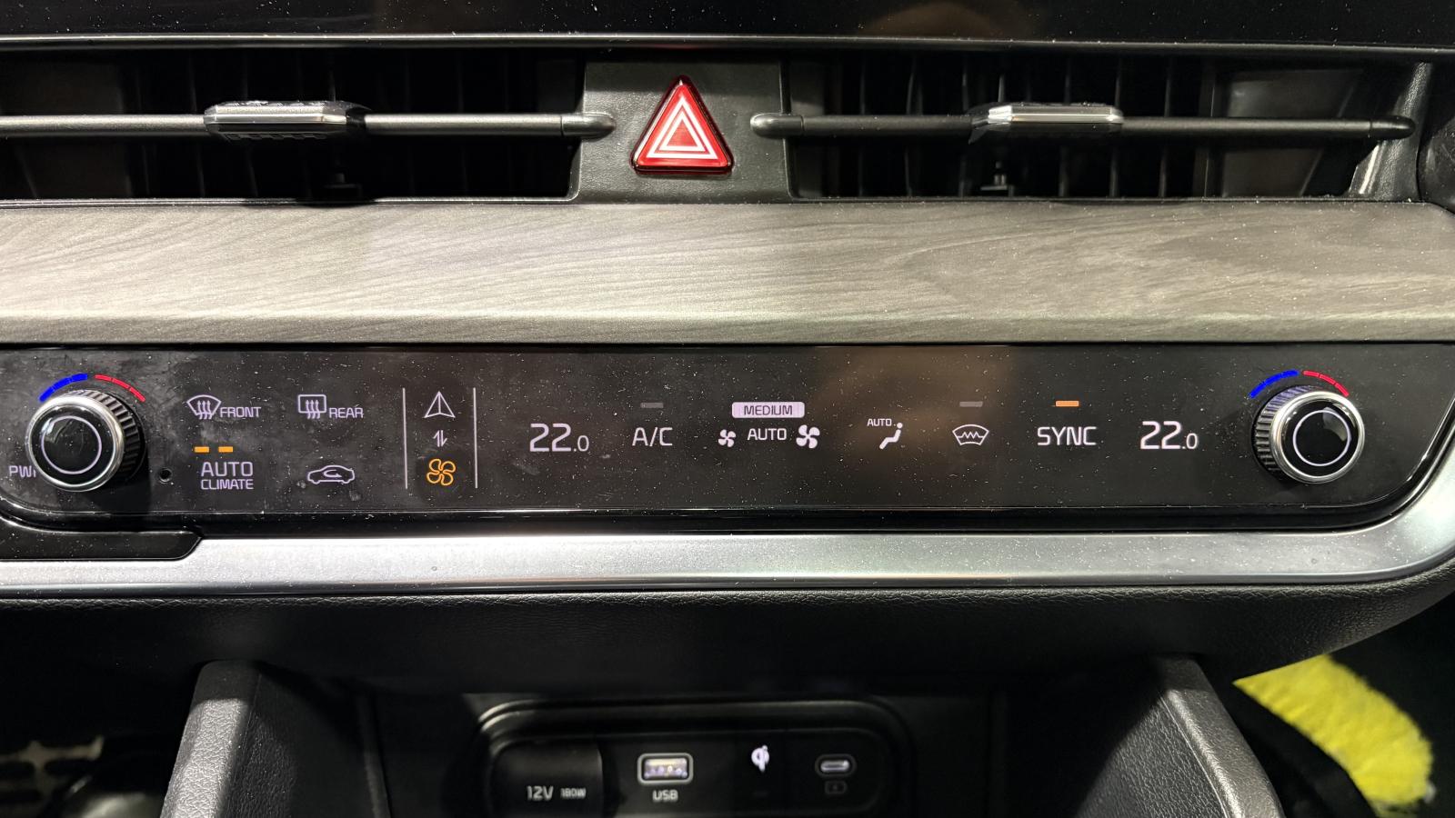 2024 Kia Sportage - Image 34