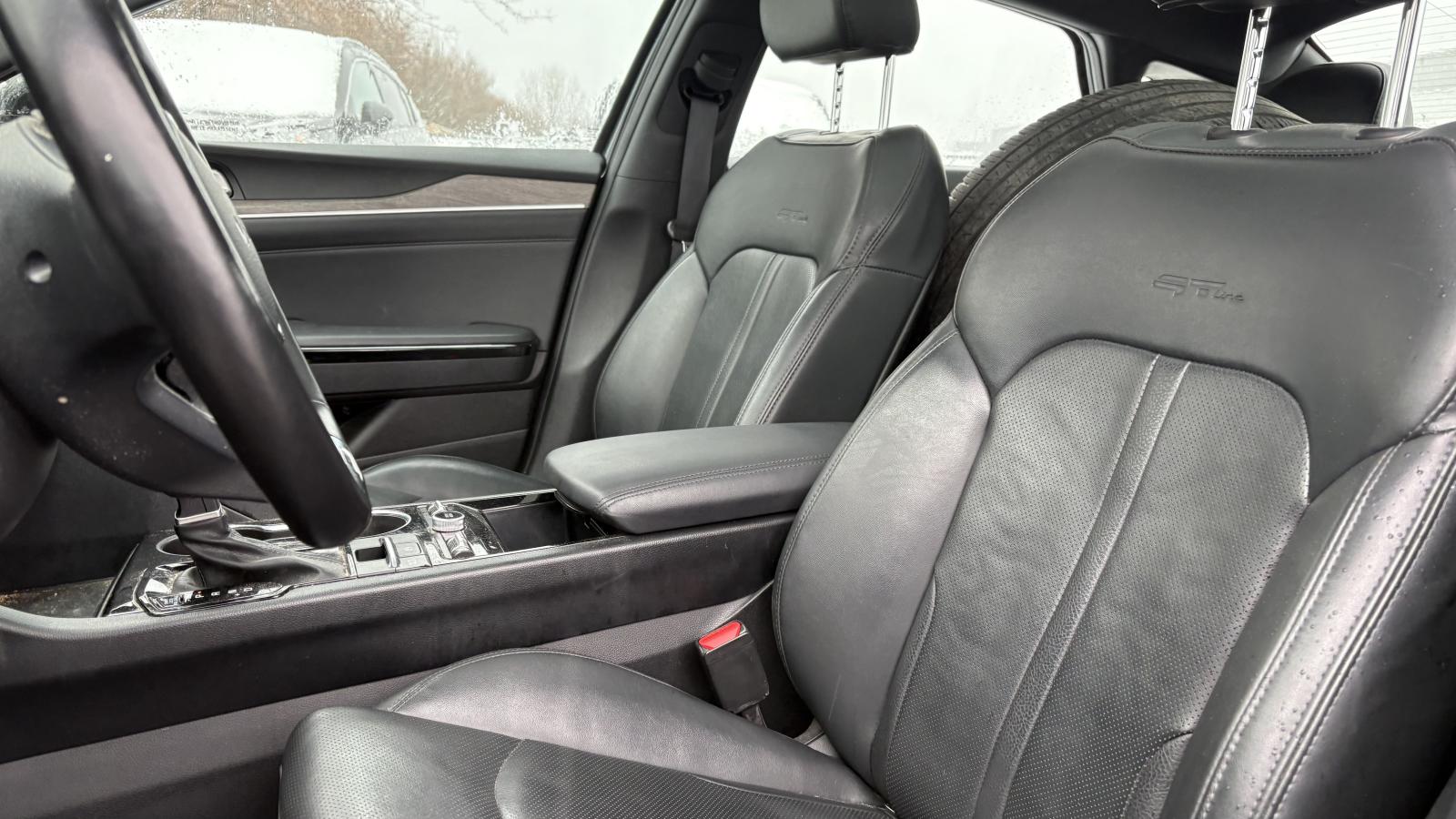 2023 Kia K5 - Image 14