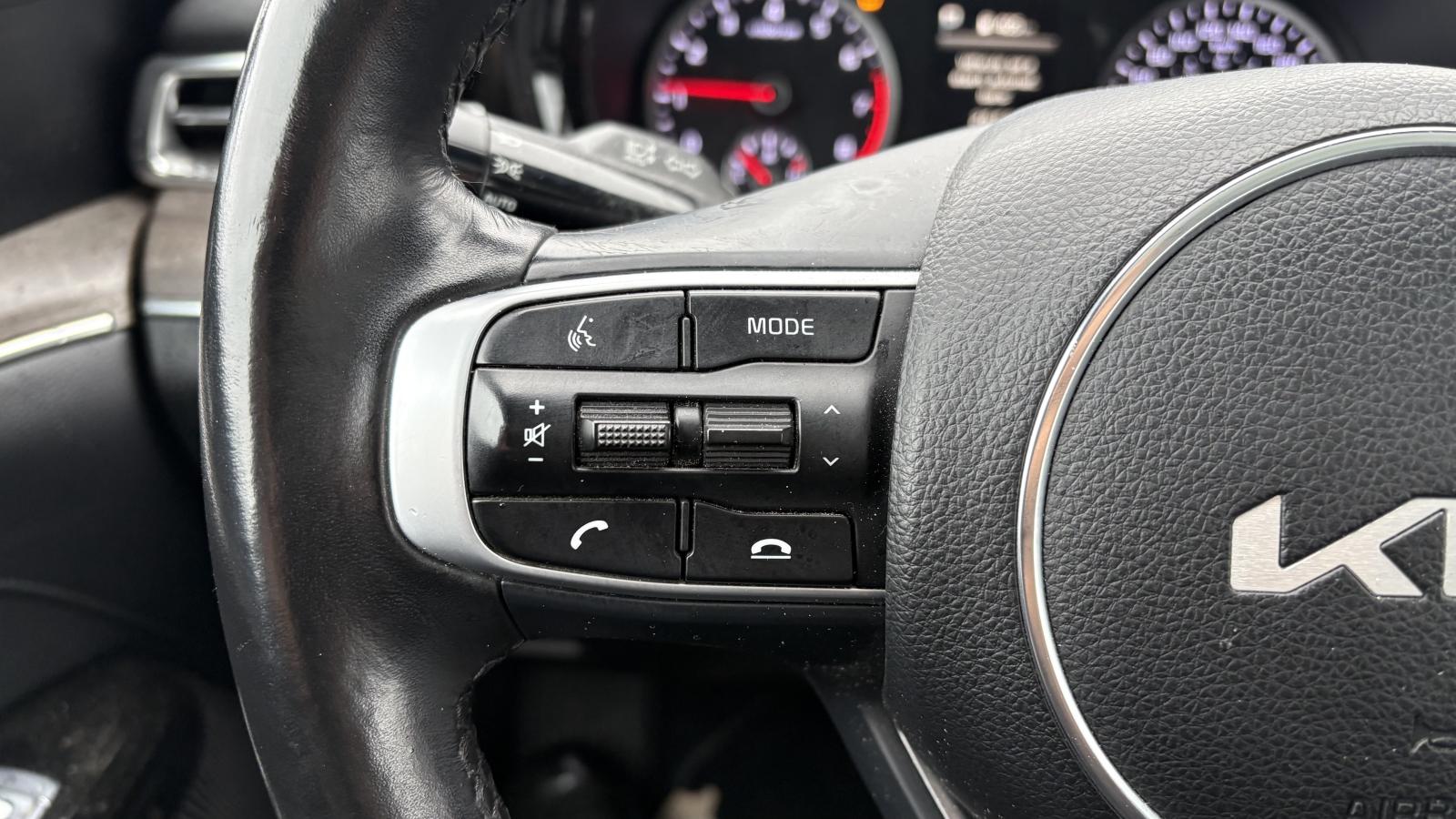 2023 Kia K5 - Image 18