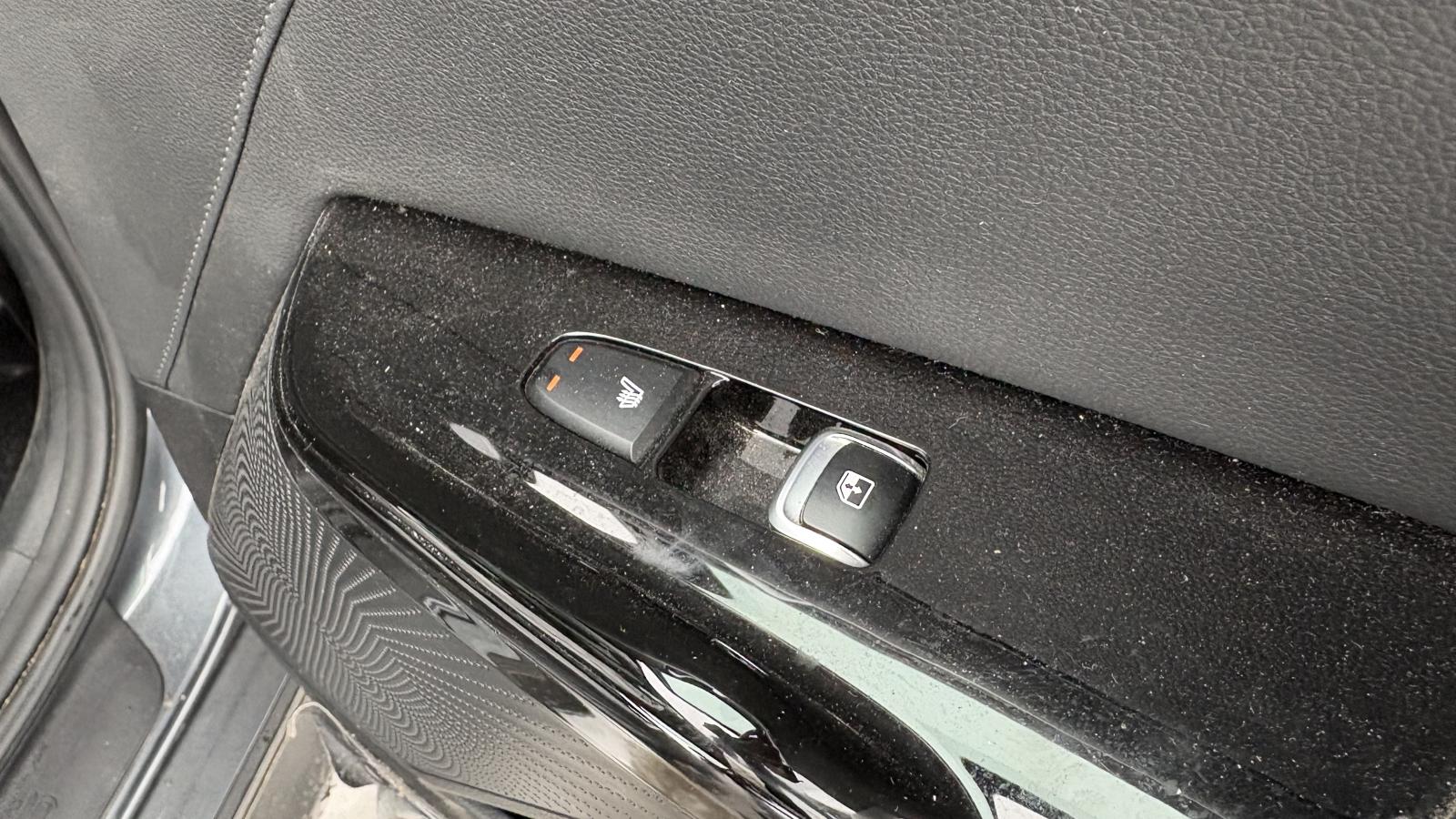 2023 Kia K5 - Image 29