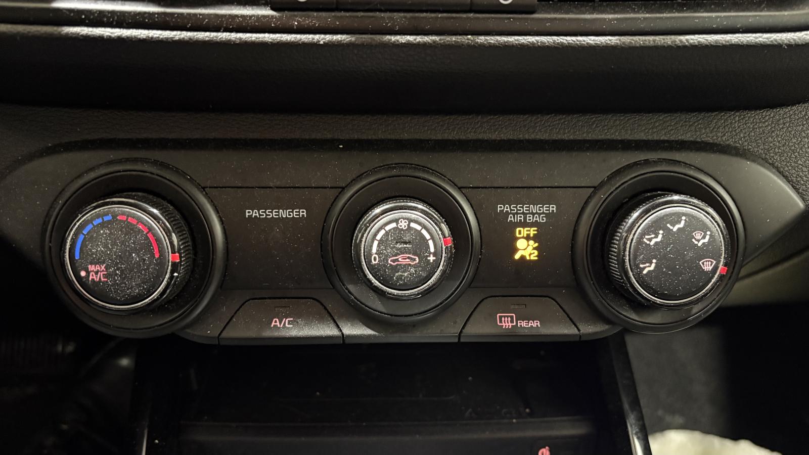 2020 Kia Forte - Image 17