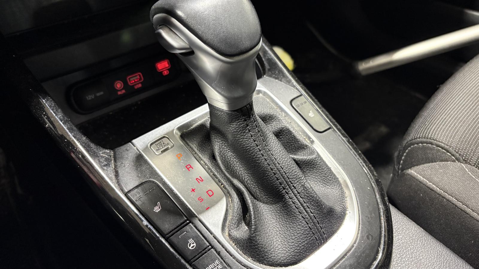 2020 Kia Forte - Image 18