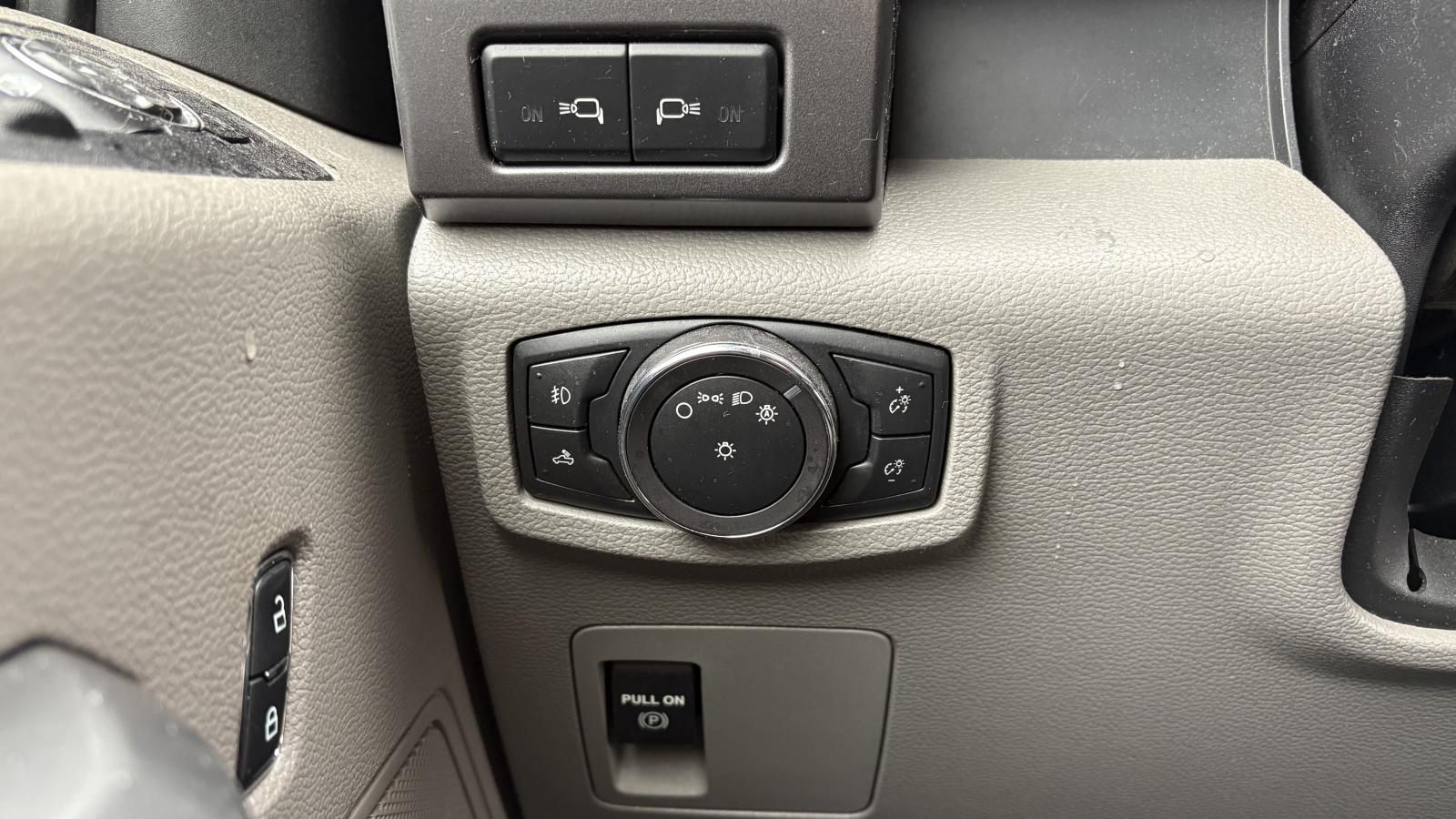 2017 Ford F-150 - Image 14