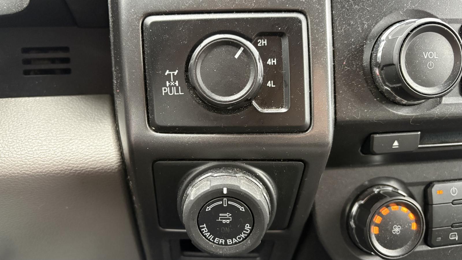 2017 Ford F-150 - Image 28