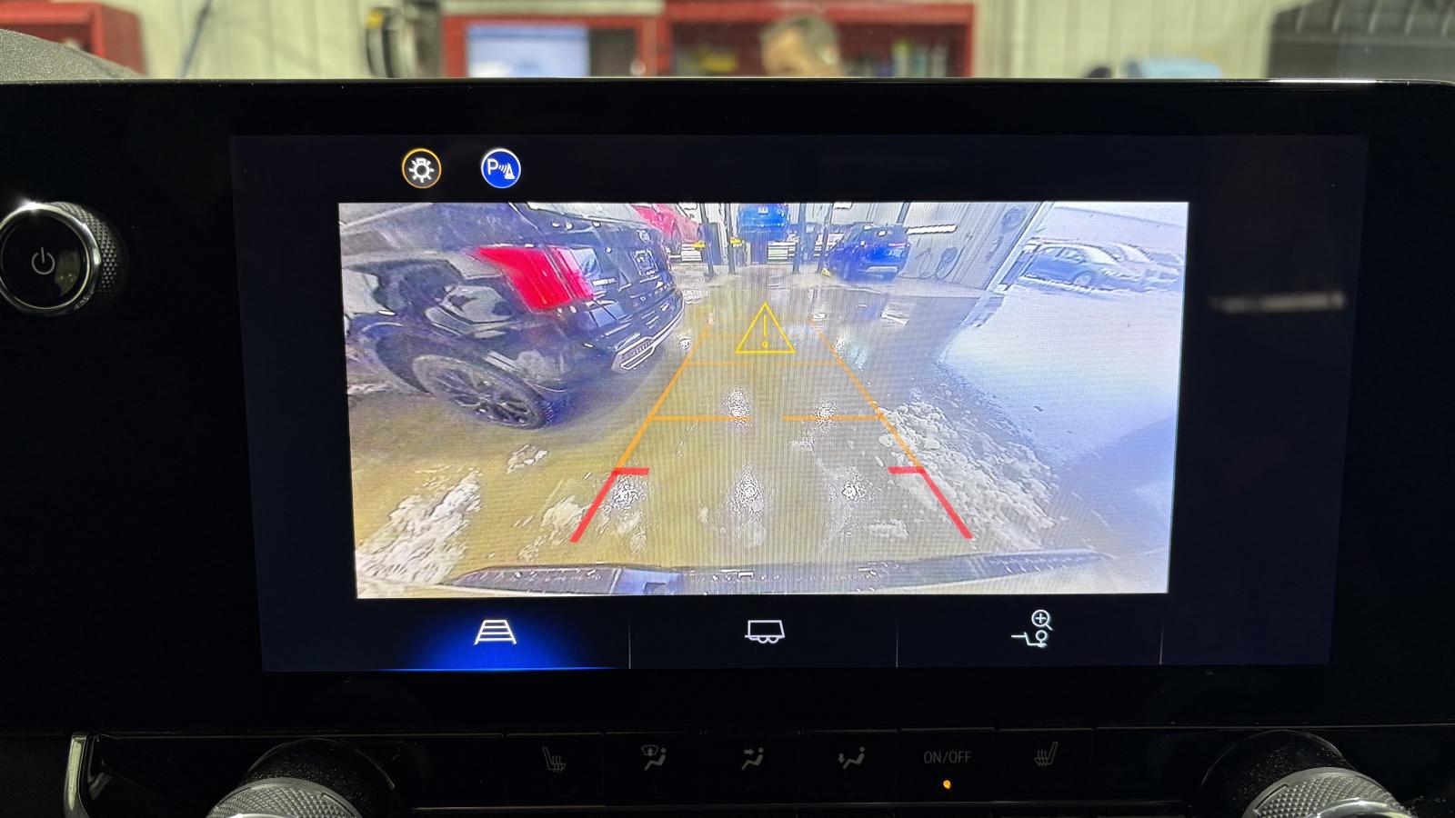 2024 Chevrolet Colorado - Image 23