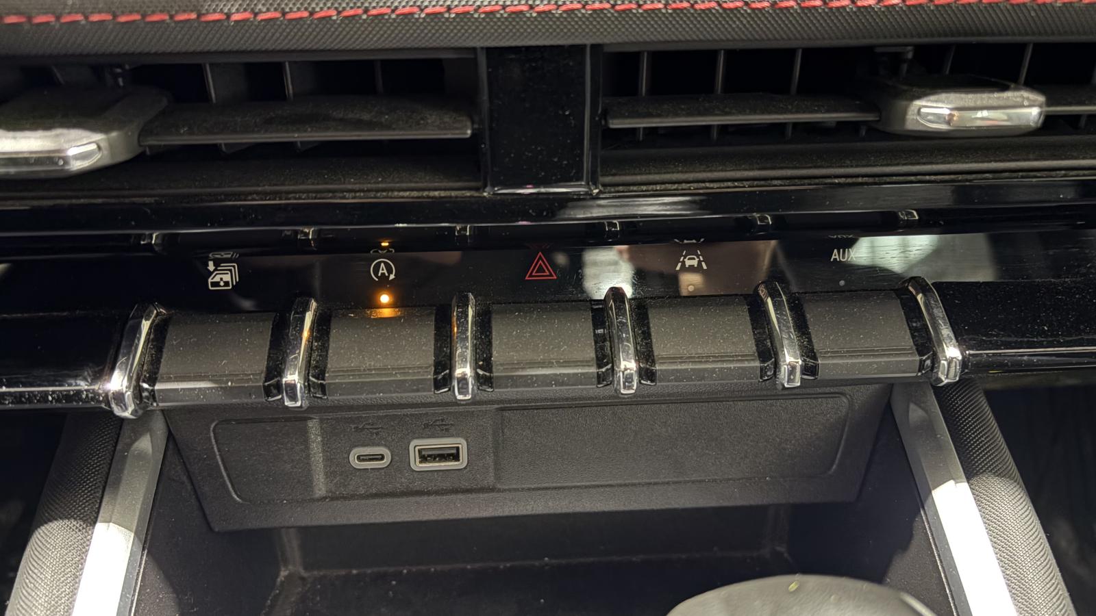 2024 Chevrolet Colorado - Image 25