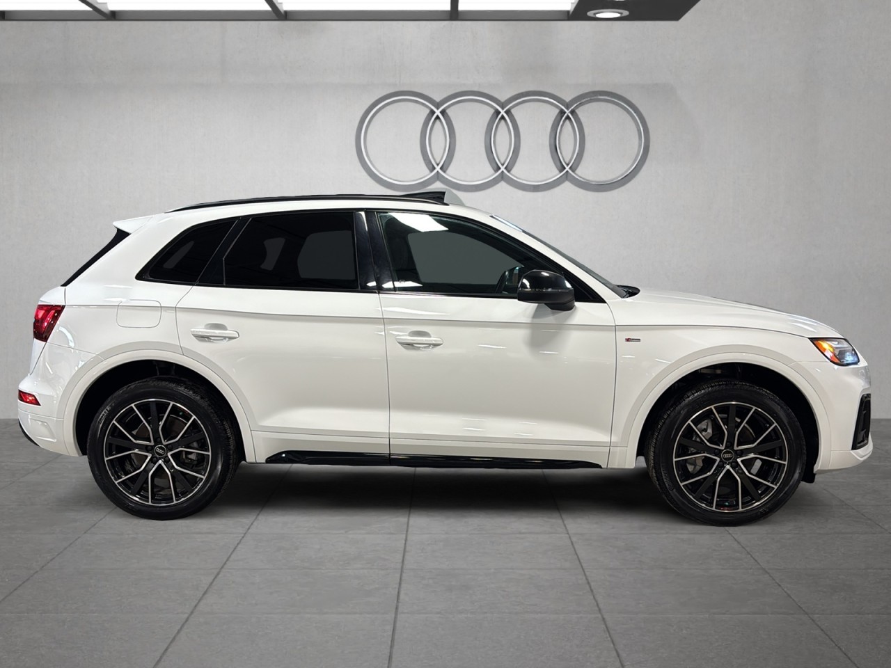 2022 Audi Q5 - Image 4