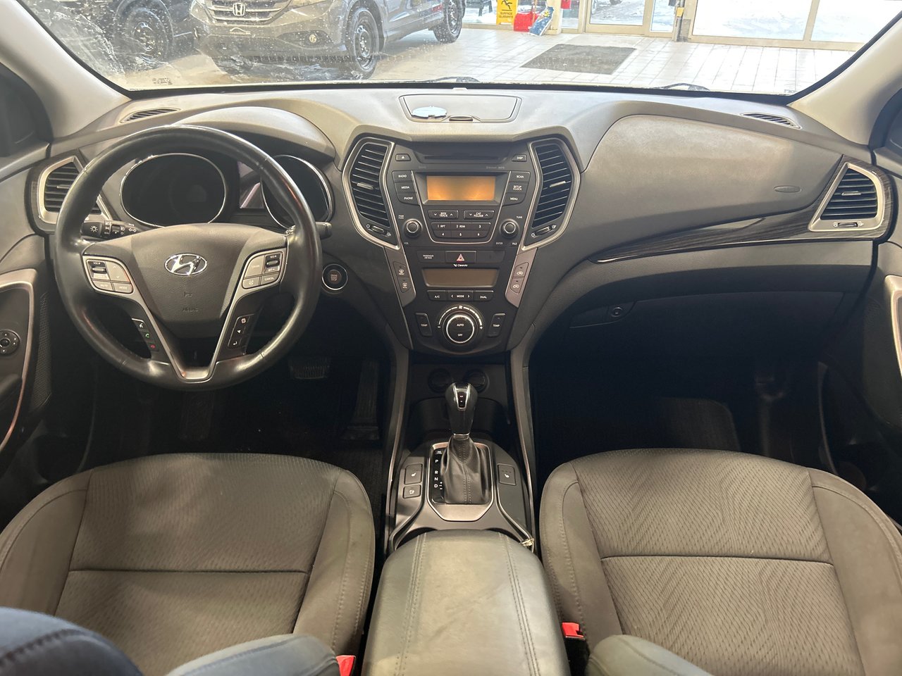 2016 Hyundai Santa Fe Sport - Image 13