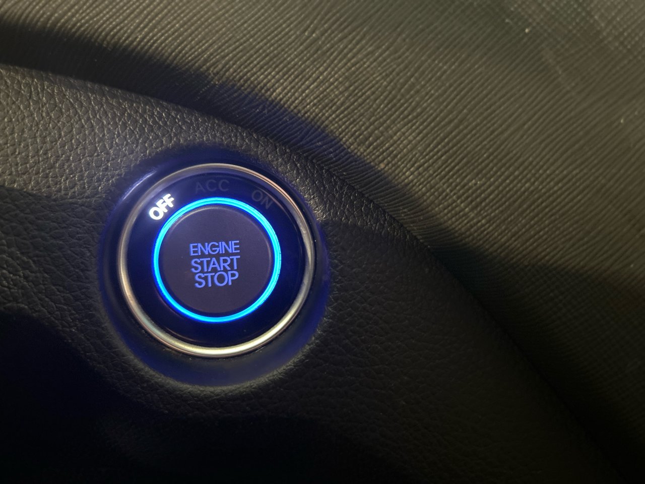 2016 Hyundai Santa Fe Sport - Image 19