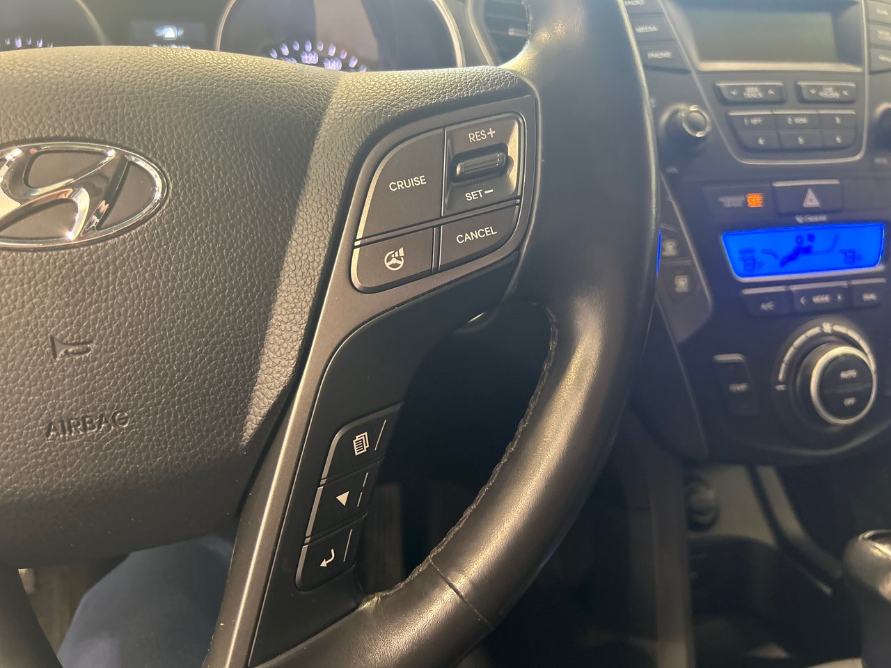 2016 Hyundai Santa Fe Sport - Image 23