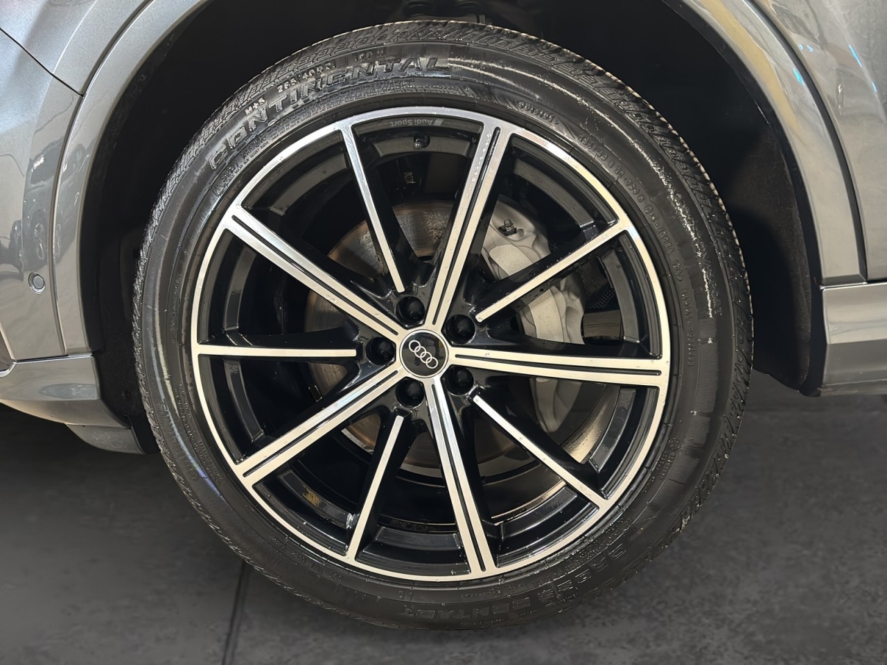 2022 Audi Q7 - Image 11