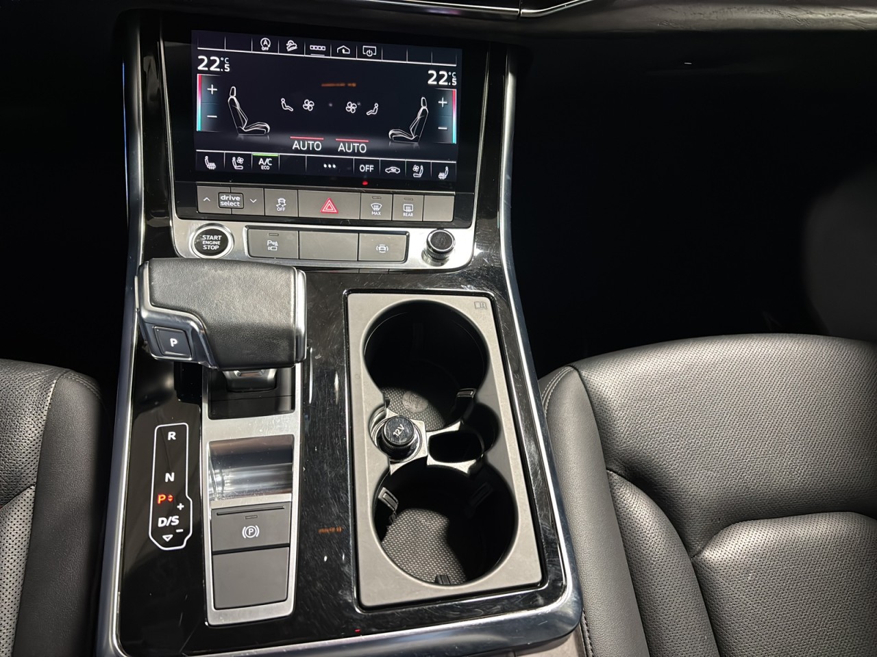 2022 Audi Q7 - Image 15