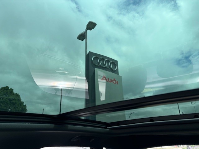 2022 Audi Q7 - Image 16