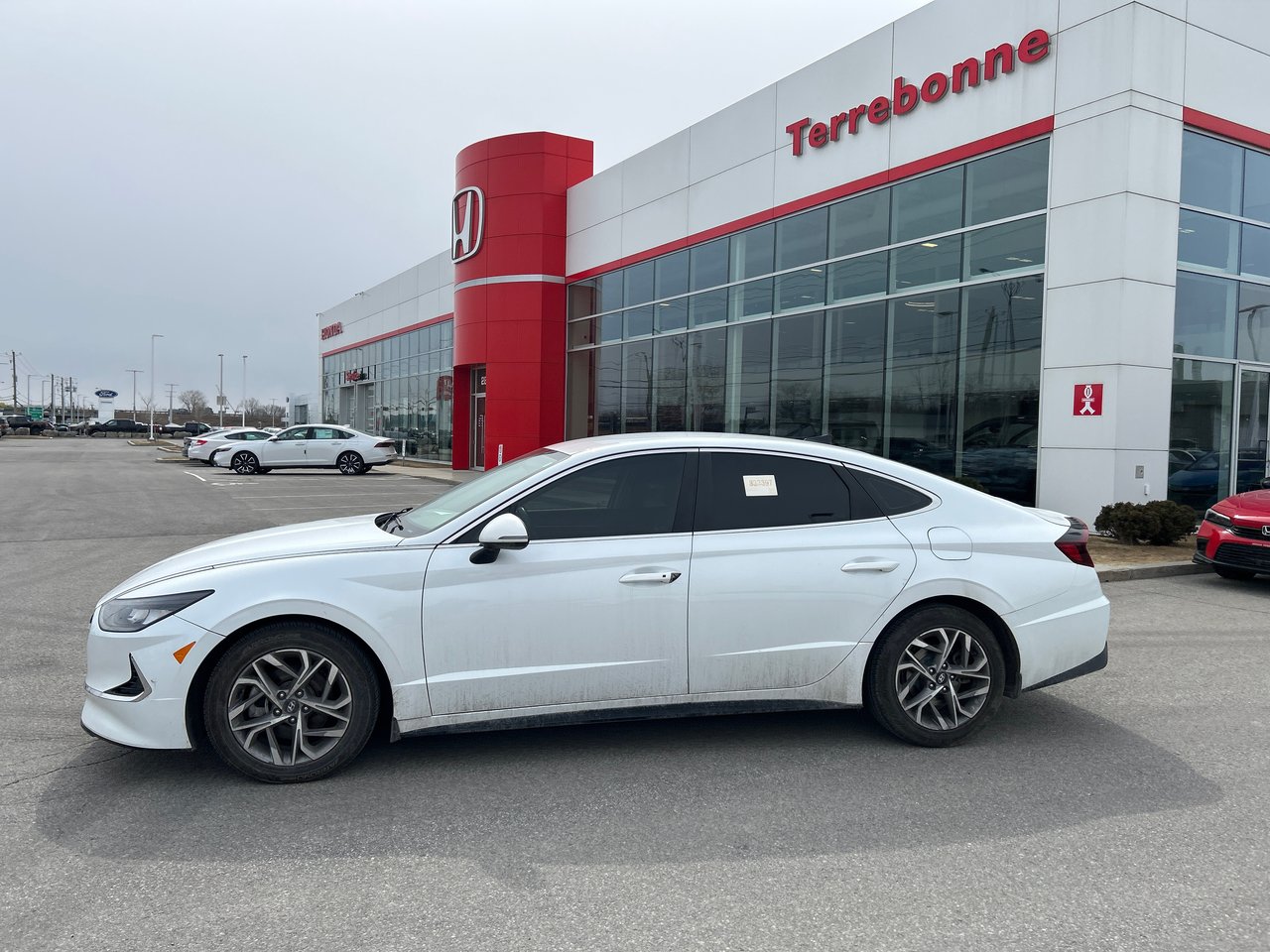 2021 Hyundai Sonata - Image 2