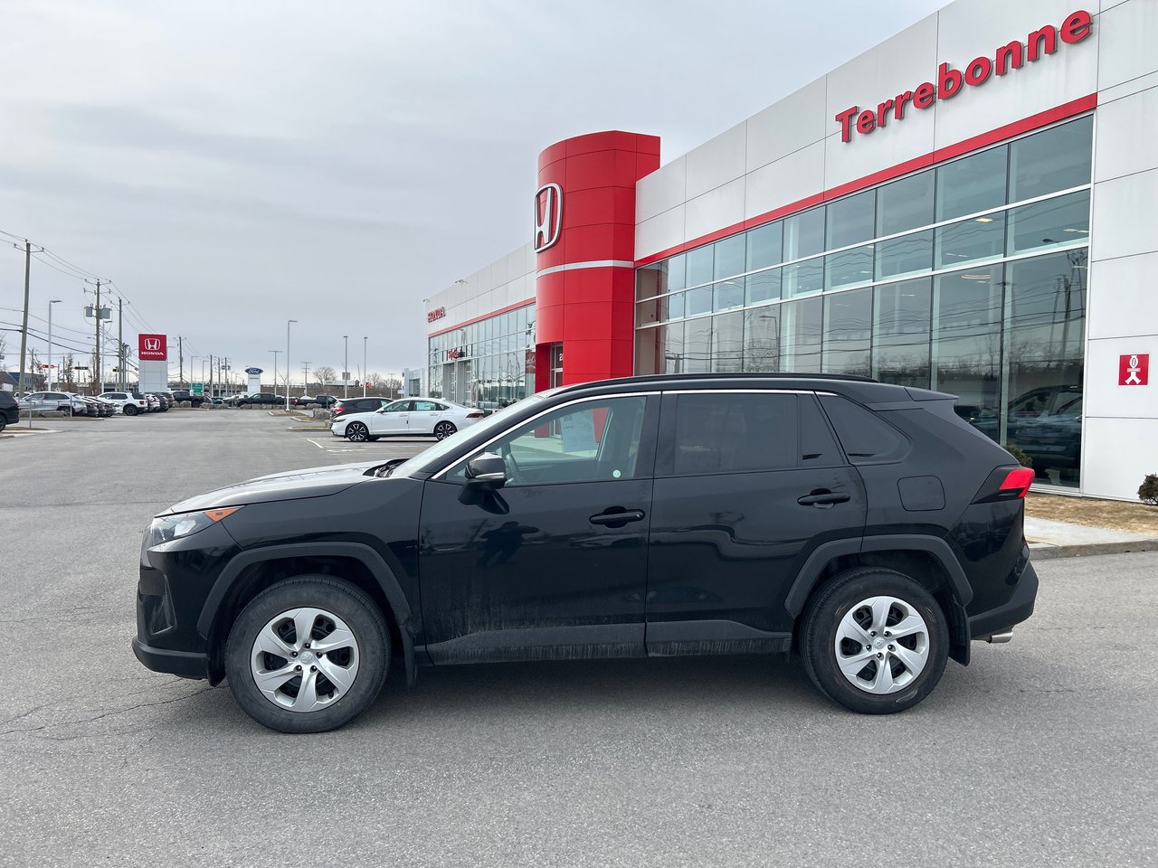 2021 Toyota RAV4 - Image 2