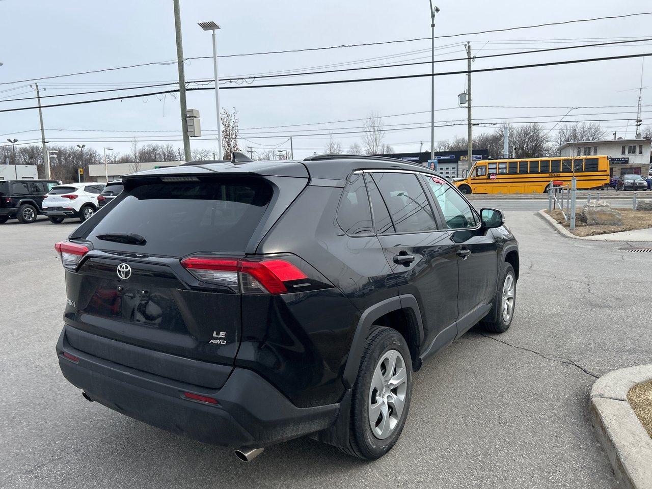 2021 Toyota RAV4 - Image 4