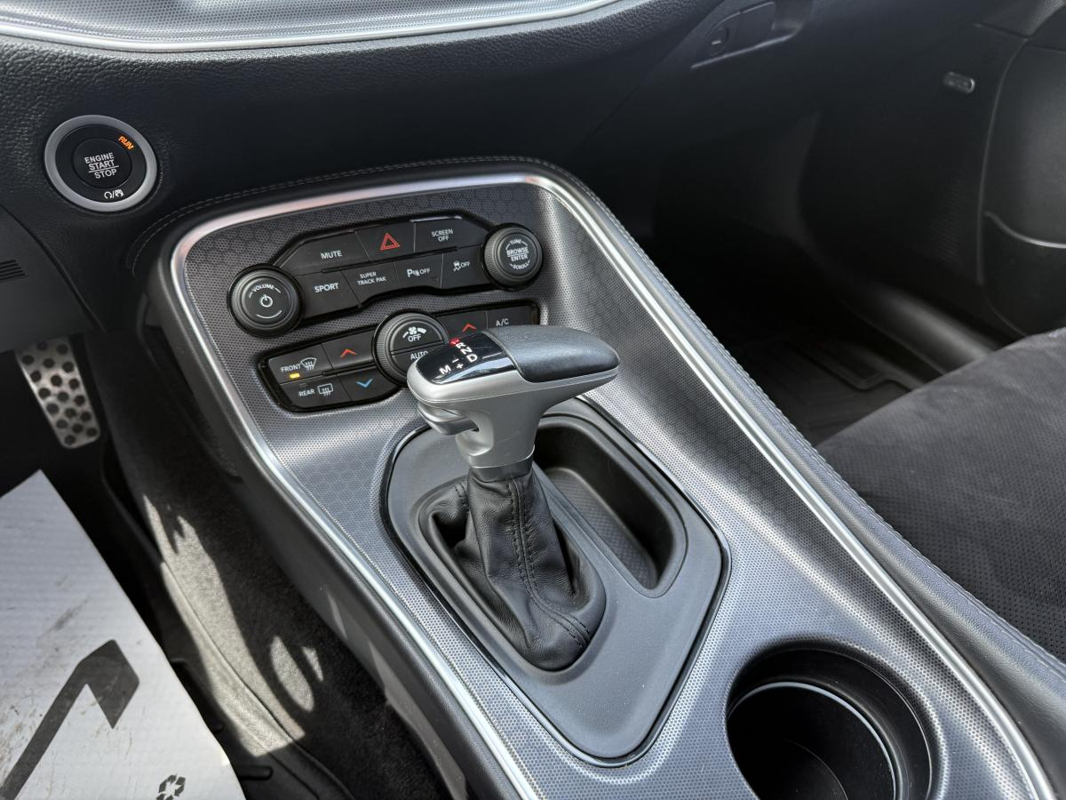 2018 Dodge Challenger - Image 19